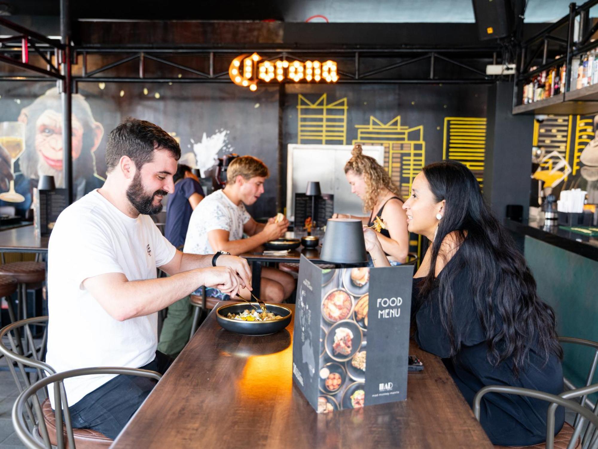 Mad Monkey Manila Vandrerhjem Makati City Eksteriør bilde